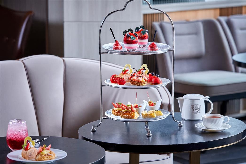 【平日限定】＼ストロベリーカクテル付き／『ストロベリーアフタヌーンティーセット』が800円OFF★シンガポール発の高級ティーブランド「TWG Tea」の紅茶も飲み放題★ 通常4,300円⇒3,500円