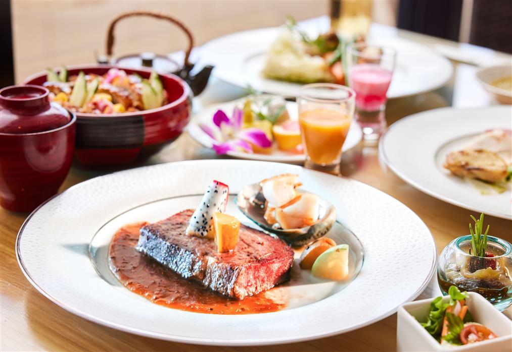 【GW期間限定特別プラン】お子様（11歳以下）はさらに半額！瀬長島ランチビュッフェ★国産和牛＆アワビステーキ・鰻ひつまぶしにアルコールもついて食べ飲み放題★当日14時まで予約OK