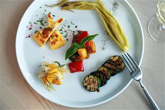 季節の食材を使用した前菜の盛り合わせ♪（写真はイメージです）