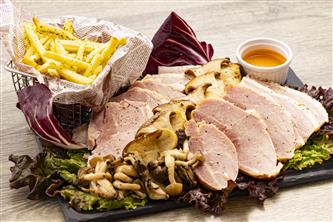 【コース内容】合鴨スモークと胡瓜のサラダコブソース