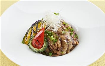 ②豚丼 豚ロース肉の炭火焼き　しょうゆ麹風味