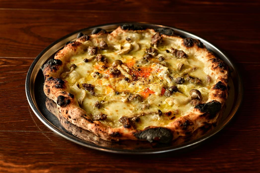 沖縄産卵と自家製ポークソーセージ “ビスマルク”