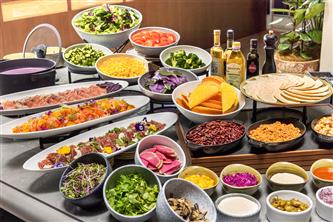 豊富なタコス＆サラダ