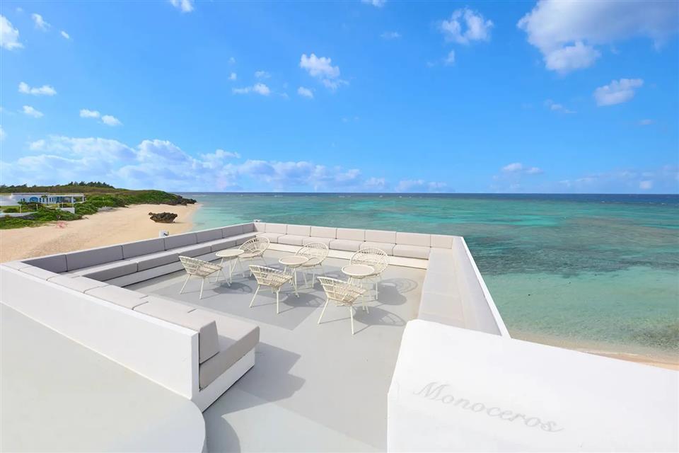 プリシアリゾートヨロン：ミコノス広場横モノセロス